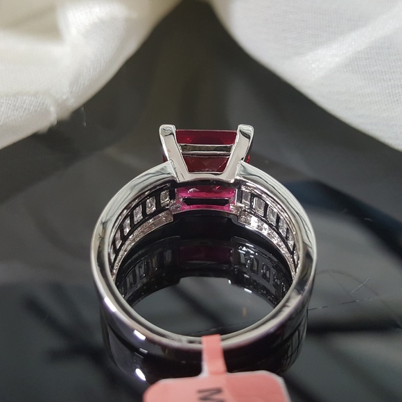 Simulated Ruby n White Diamonds - Picture 7 of 8